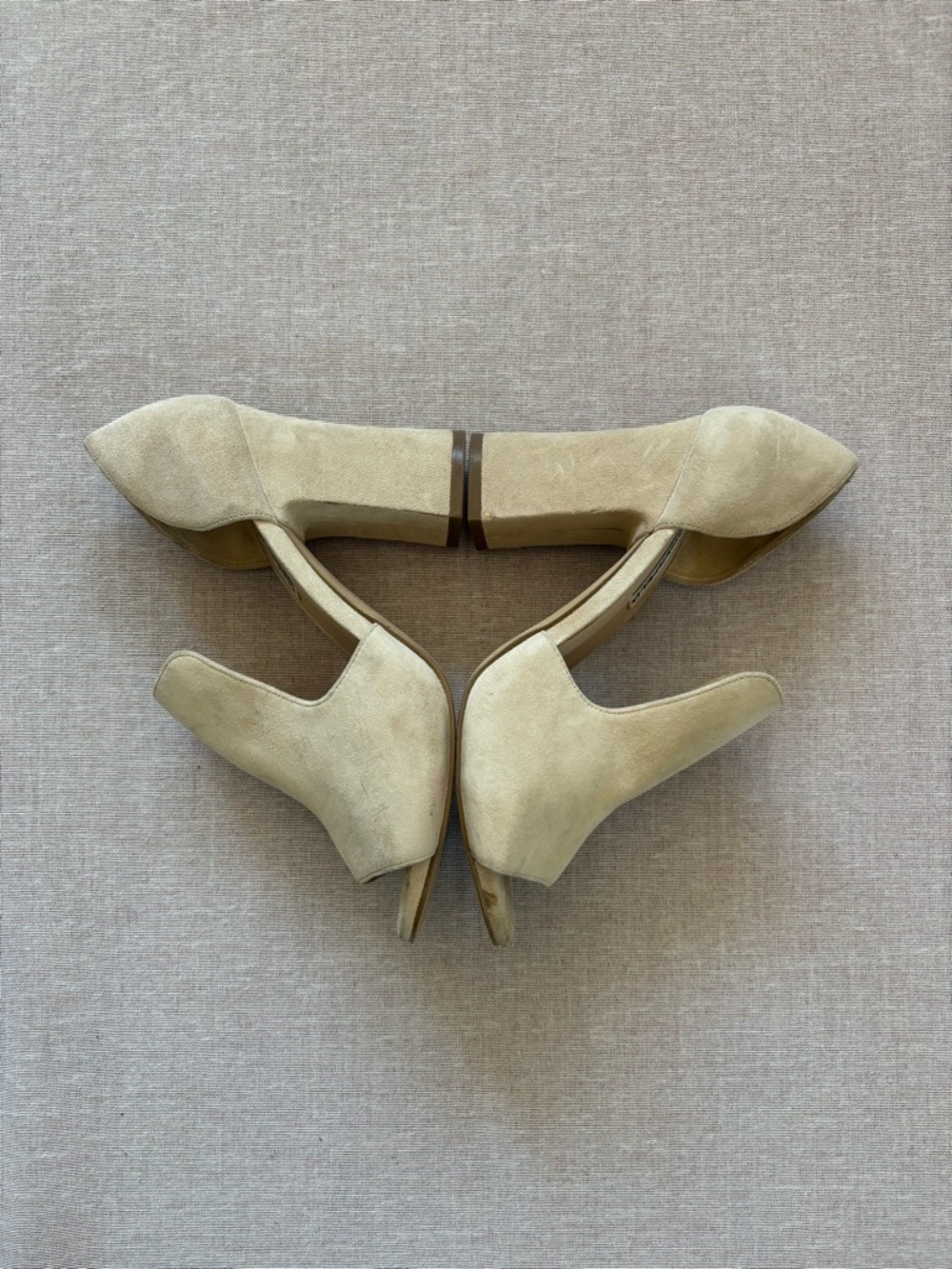 Karl Lagerfeld Paris cream suede d’Orsay cutout peep toe pumps 6.5 - Picture 4 of 10